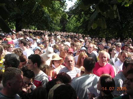 Gate x19,hyde park 15072005 4 hours to opening